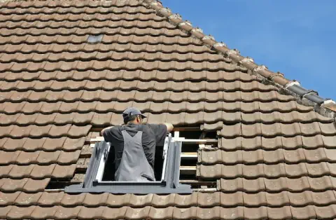 Pose de velux - Bonneval-sur-Arc